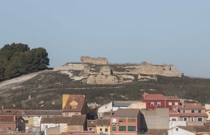 Castillo de Mucientes (restos), Spain